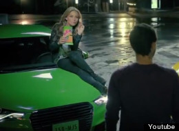 William y Angelique juntos en un comercial