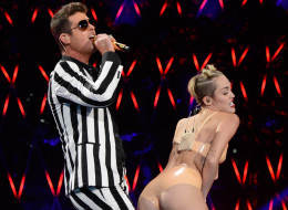 Miley Cyrus en los 2013 MTV Video Music Awards en el Barclays Center.