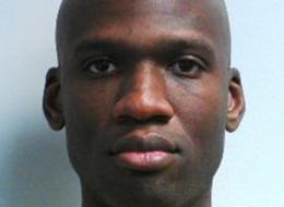 Aaron Alexis, de Fort Worth, Texas, fue uno de los pistoleros del ataque a la sede central de la Marina de Estados Unidos. La foto de la página del FBI. (AP Photo/Manuel Balce Ceneta)