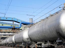 CN Rail is looking at transporting oil by railway to Prince Rupert in quantities matching the Northern Gateway pipeline, documents say. | Shutterstock