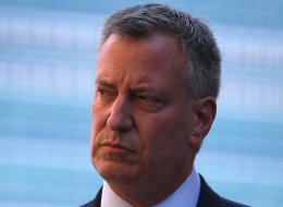 Democratic candidate for New York City mayor Bill de Blasio said on Monday that his estranged father committed suicide in 1979.