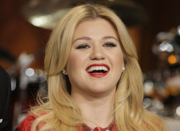 Kelly Clarkson is pregnant! Here, she's pictured on November 11, 2013 at 'The Tonight Show with Jay Leno' -- (Photo by: Paul Drinkwater/NBC/NBCU Photo Bank via Getty Images)