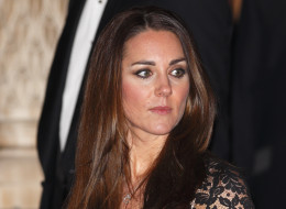 Catherine, Duchess of Cambridge carries a pair of 3D glasses as she leaves a screening of David Attenborough's Natural History Museum Alive 3D at the Natural History Museum on December 11, 2013 in London, England. (Photo by Max Mumby/Indigo/Getty Images)
