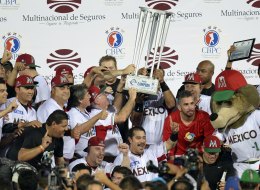 Naranjeros de Hermosillo celebran el campeonato de la Serie del Caribe 2014