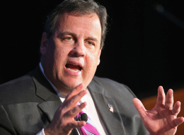 CHICAGO, IL - FEBRUARY 11: New Jersey Gov. Chris Christie speaks at a Economic Club of Chicago luncheon moderated by Greg Brown, Chairman & CEO of Motorola Solutions on February 11, 2014 in Chicago, Illinois. Christie is in Chicago to help raise money for the Republican Governors Association that he chairs (Photo by Scott Olson/Getty Images)