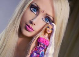 'Human Barbie' Valeria Lukyanova Without Makeup.