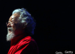 Canadian environmentalist David Suzuki has resigned from the David Suzuki Foundation following worries that his opinions could endanger the foundation's charitable status.