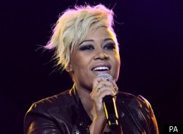 Emeli Sande picks up a Brit Award
