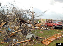 Une nouvelle série de tornades qui se sont formées au dessus du centre des Etats-Unis ont fait au moins sept morts. (AP)