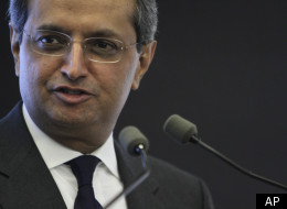 Citi CEO Vikram Pandit speaks during Citibank's new high-tech banking center opening in New York's Union Square, Thursday, Dec. 16, 2010. (AP)