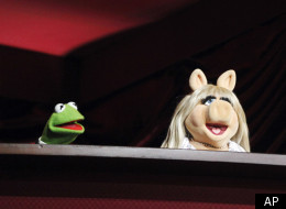 The Muppets, Kermit the Frog, left and Miss Piggy rehearse for the 84th Academy Awards, Saturday, Feb 25, 2012 in Los Angeles. (AP)