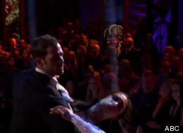 William Levy junto a Cheryl Burke en un vals