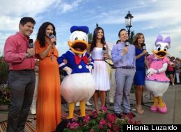 Los presentadores de Despierta América en transmisión en vivo desde Disney