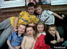 Duwayne Philpott, back left, with his siblings