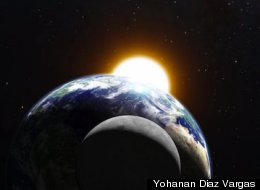 El Sol, la Luna, la Tierra y el centro de la galaxia.