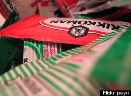 A restaurant patron claims her request for more sauce packets was met with violence.