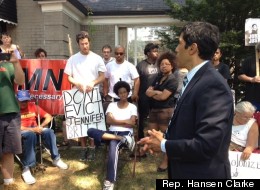 Hansen Clarke speaks to supporters of Detroiter Jennifer Britt at a press conference and rally to save her home from eviction. (Rep. Hansen Clarke).