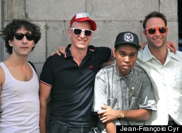 De gauche à droite: le claviériste de Suuns, Max Henry, le batteur du groupe Stars, Patrick McGee, DJ Lunice, et le directeur artistique du festival Pop Montréal Dan Seligman. (Crédit photo: Jean-François Cyr)