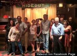 Anthony Bourdain poses with the crew at The Hideout in Chicago. (Facebook/Hideout Inn)