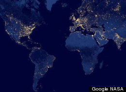 La Tierra de noche